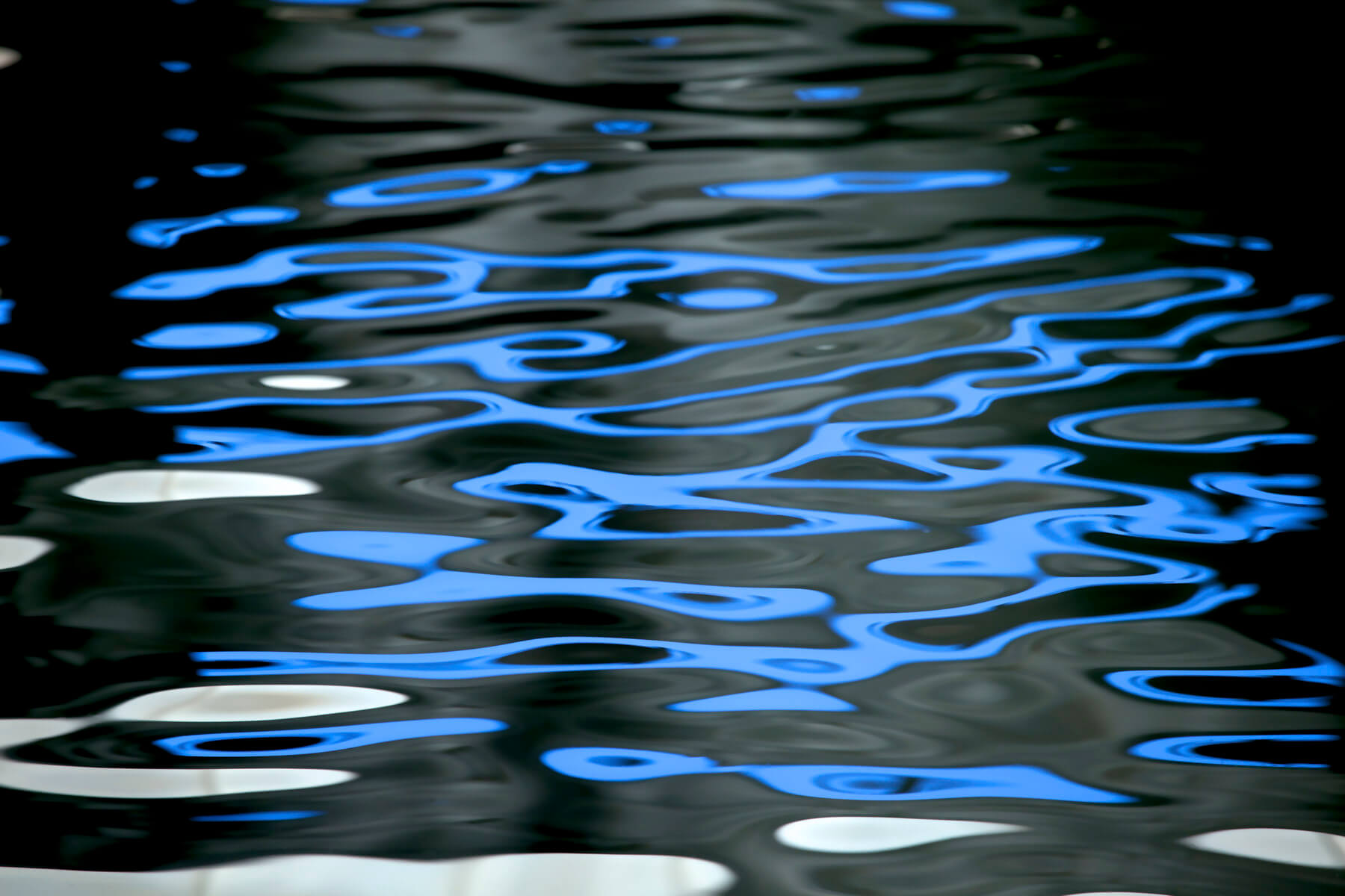 blue-reflections-2010